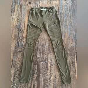 Nomad Olive Green Leggings